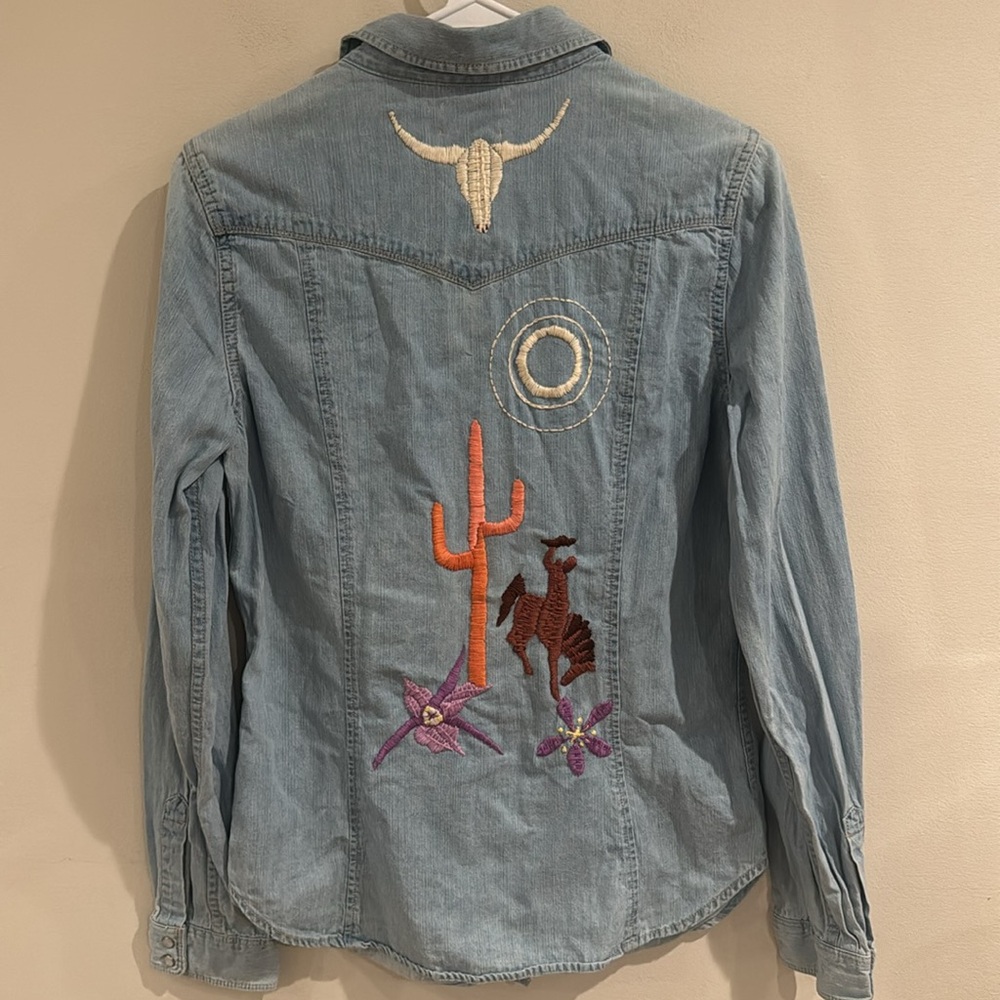 Free‎ People The Wolves Blue Denim Embroidered Snap Fitted Cowboy Shirt NEW XS - Picture 10 of 10